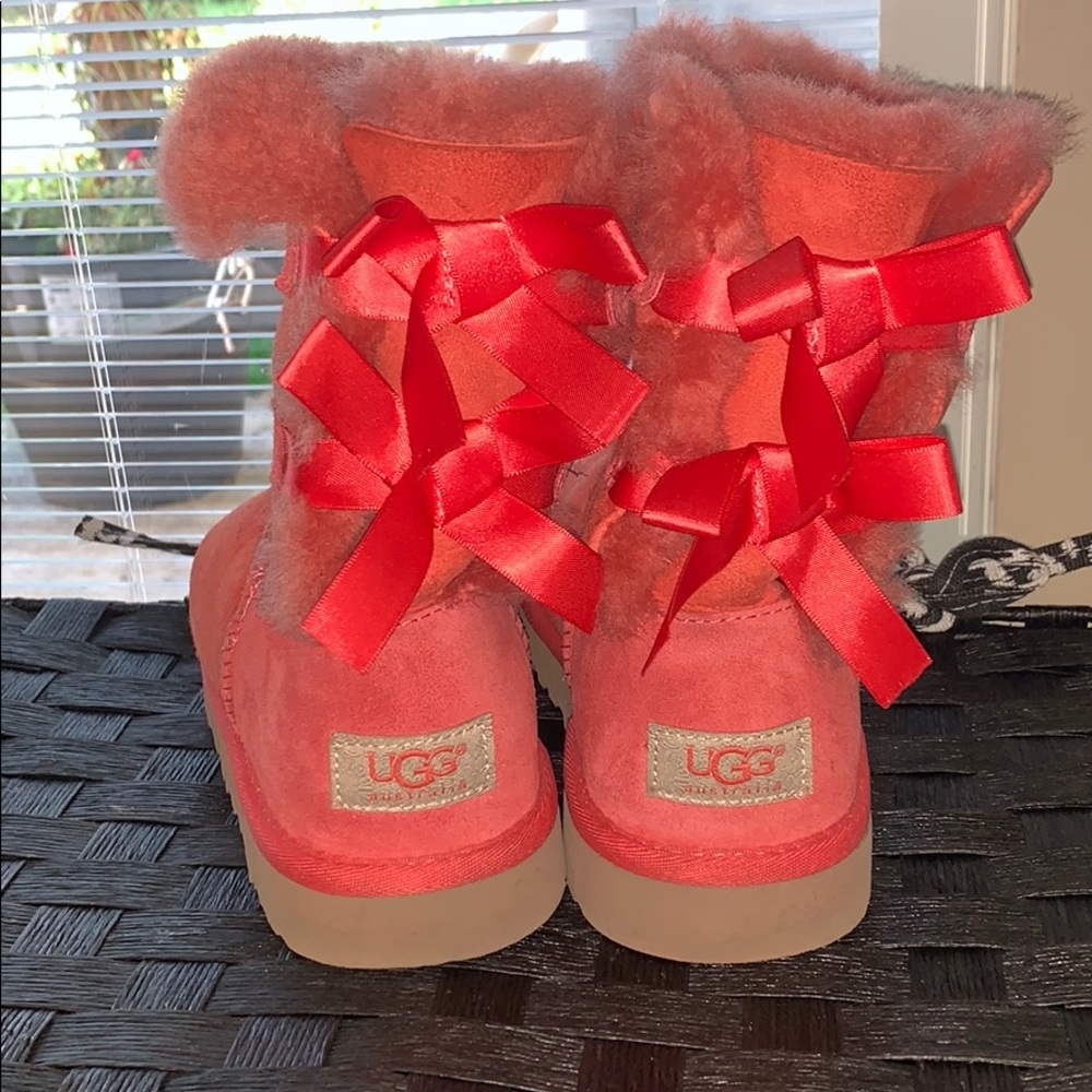Pink bow Uggs